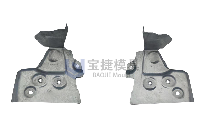 BMW-左、右尾燈罩-CR3-浙江寶捷模具科技有限公司